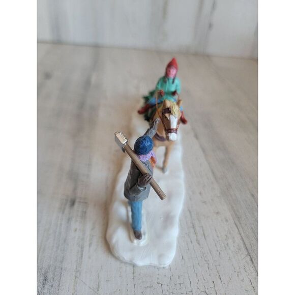 Dept 56 53214 Bringing our tree home Village accessory Xmas - Picture 3 of 6